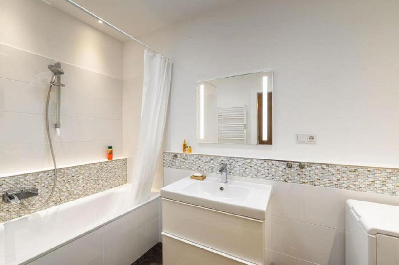 Villa Eschebach - Ferienwohnung ドレスデン エクステリア 写真